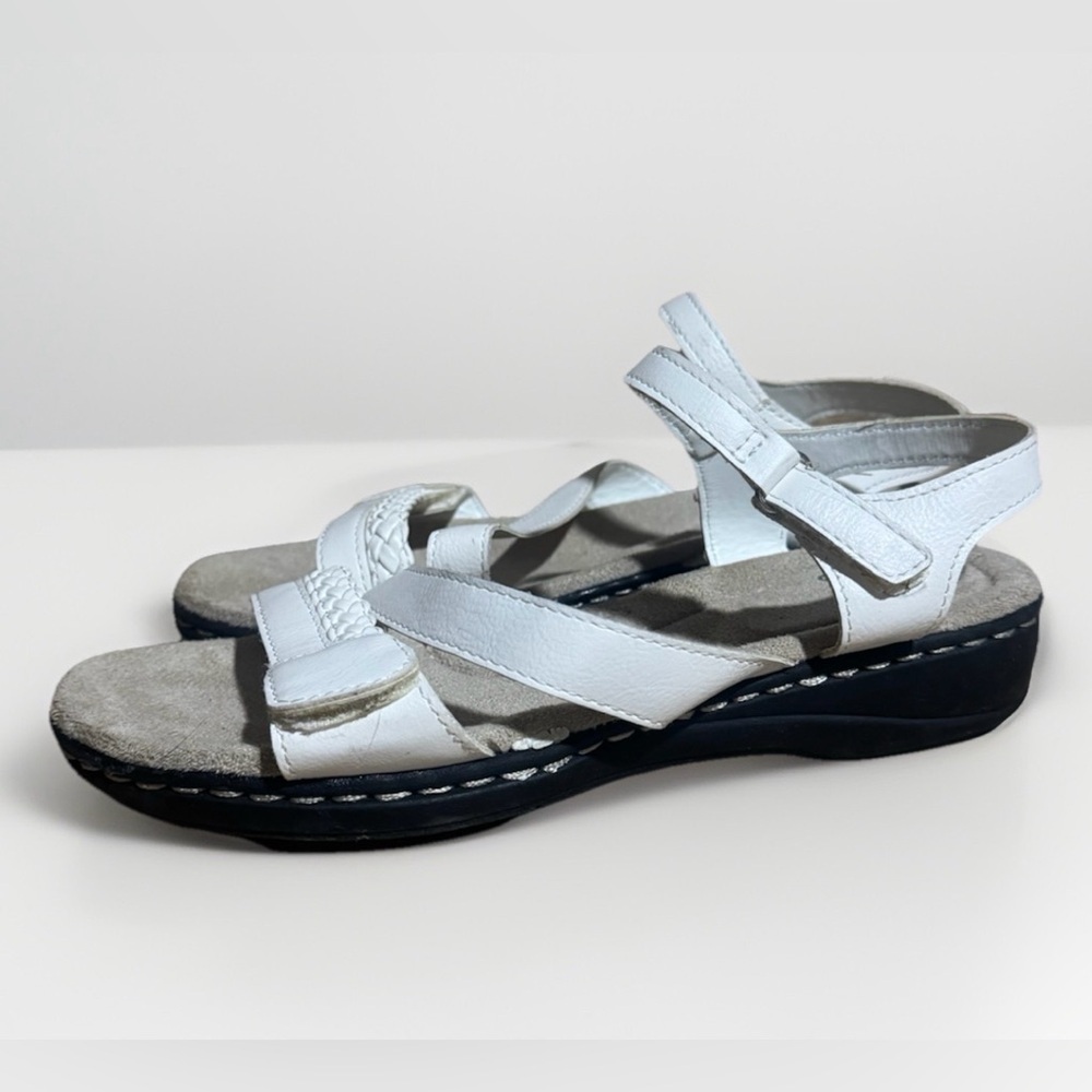 Croft & Barrow Nyala Women's 7 White ankle strap buckle Sandals comfort shoes
